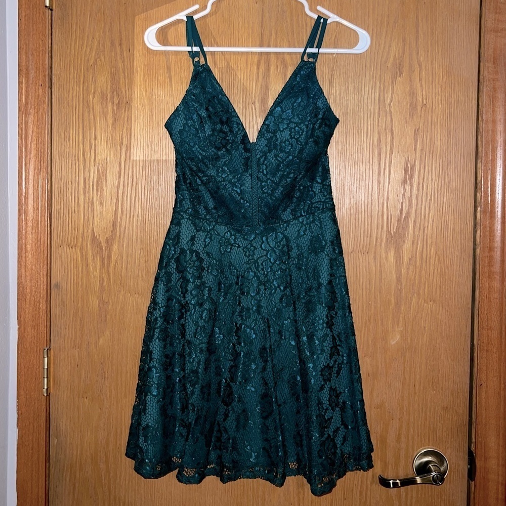 NWOT Speechless Emerald Green Lace Fit & Flare Mini Dress Sz M Adjustable Straps